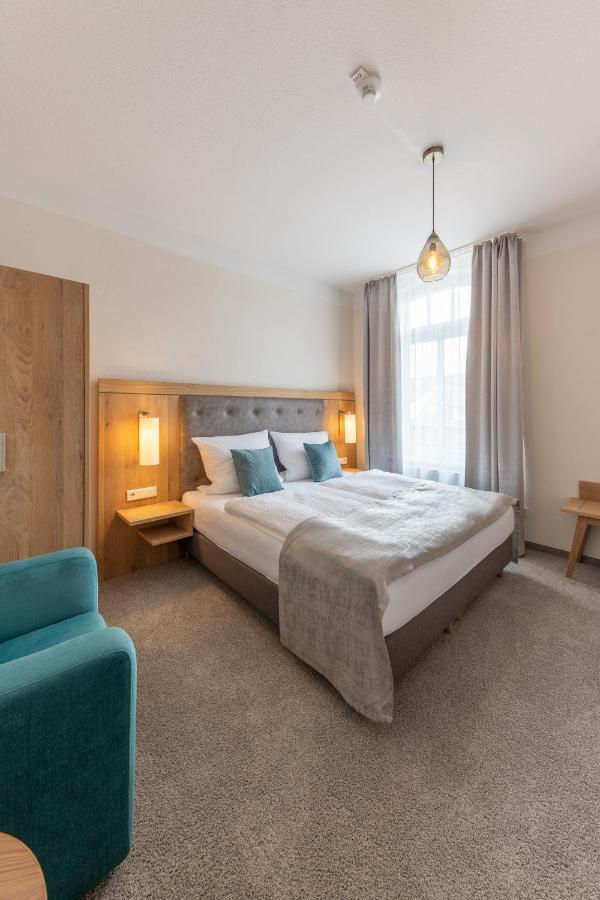 24/7 Selfcheckin Hotell Leer Exteriör bild