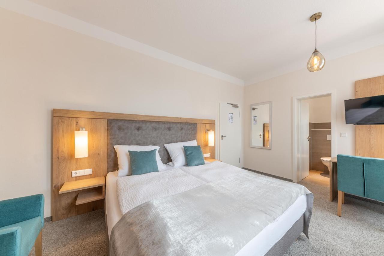 24/7 Selfcheckin Hotell Leer Exteriör bild