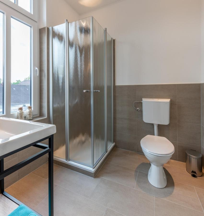 24/7 Selfcheckin Hotell Leer Exteriör bild